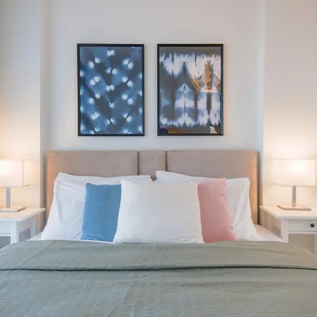 Flat With Balcony 5 Min To Marina Apartamento *